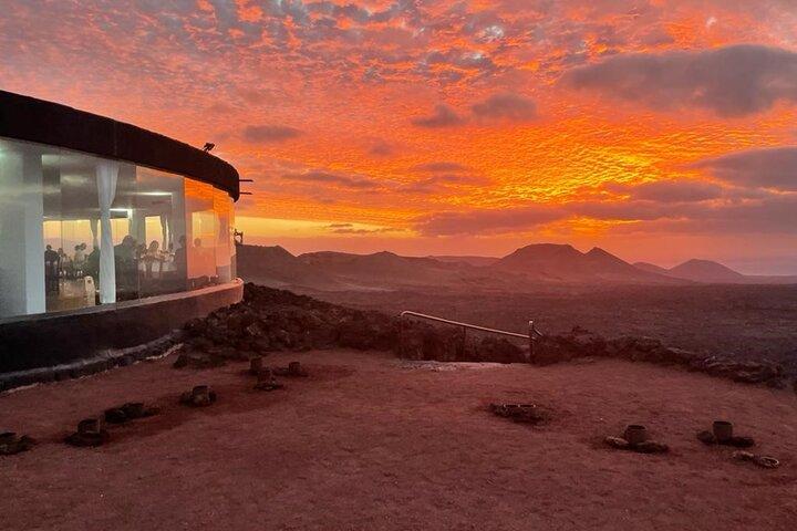 Timanfaya Evening Experience and Volcano Dinner
