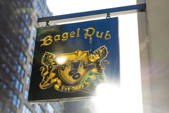 NYC Bagel Tours: Midtown's Iconic Bagels