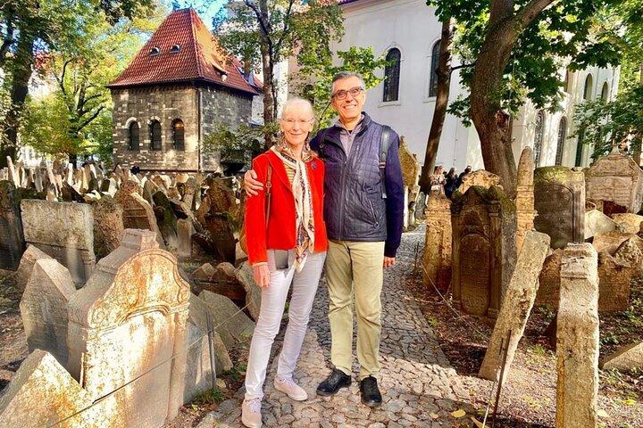 Guided Tour of Prague's Synagogues and Jewish Cemetery
