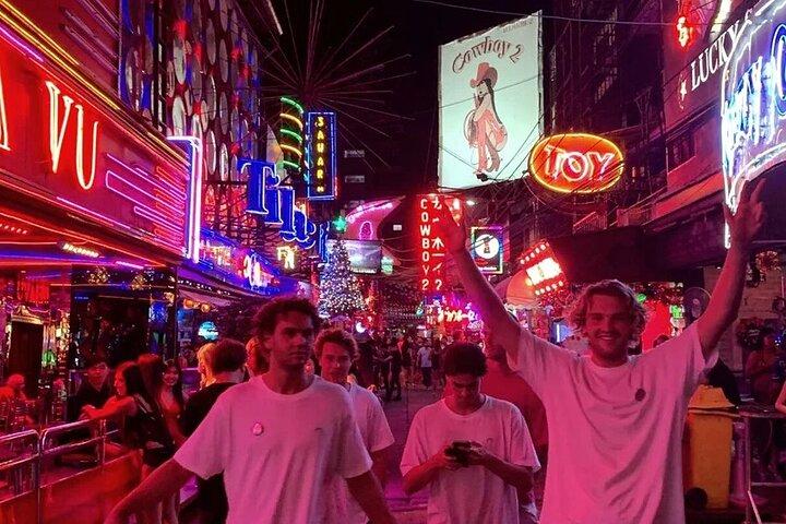 Bangkok: Rooftops, Clubs & Go Gos-Soi Cowboy, Soi 11 Night Tour