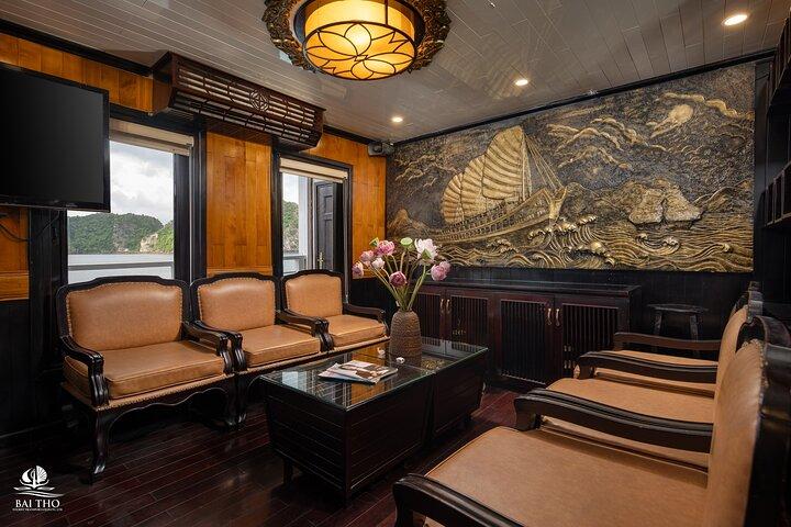 Hanoi: 2-Day Bai Tu Long Bay Escape aboard Treasure Junk Cruise