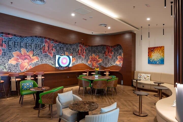 Kuala Lumpur International Airport (KUL) T1 /T2 VIP Lounge Access