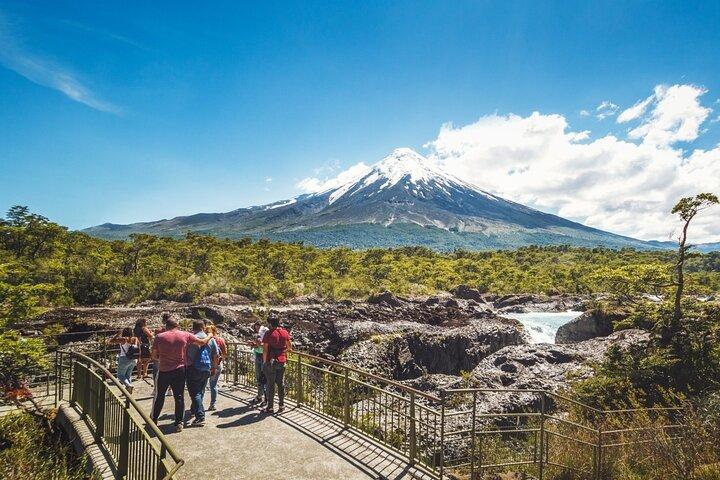 Explore Osorno Volcano by Minivan from Puerto Varas