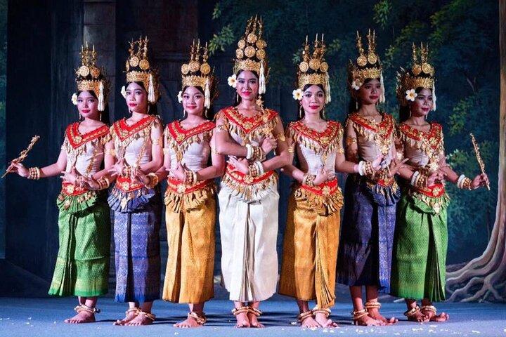 Apsara Show Buffet Dinner and AC Vehicles Round Trip Transfer