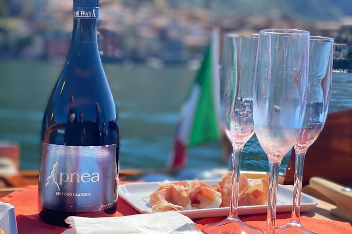 Exclusive Lake Como Boat Tour Iconic Villas, Wine & Photo Stops