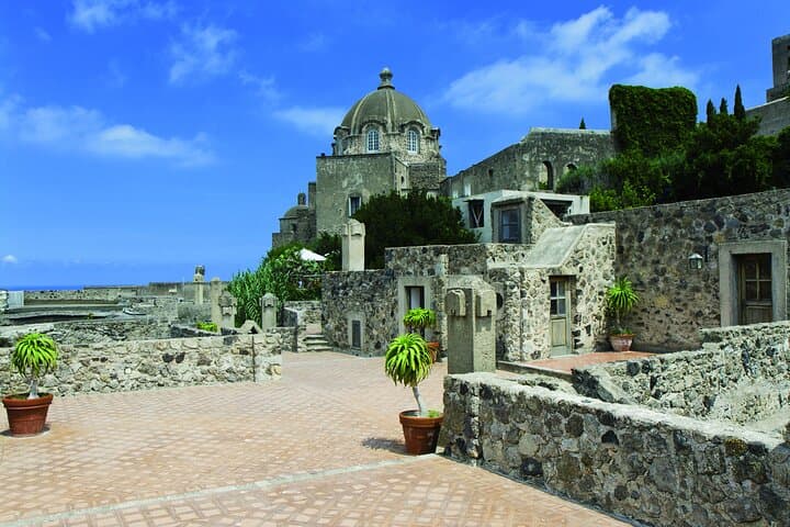 2-hour Guided Tour of Ischia's Aragonese Castle