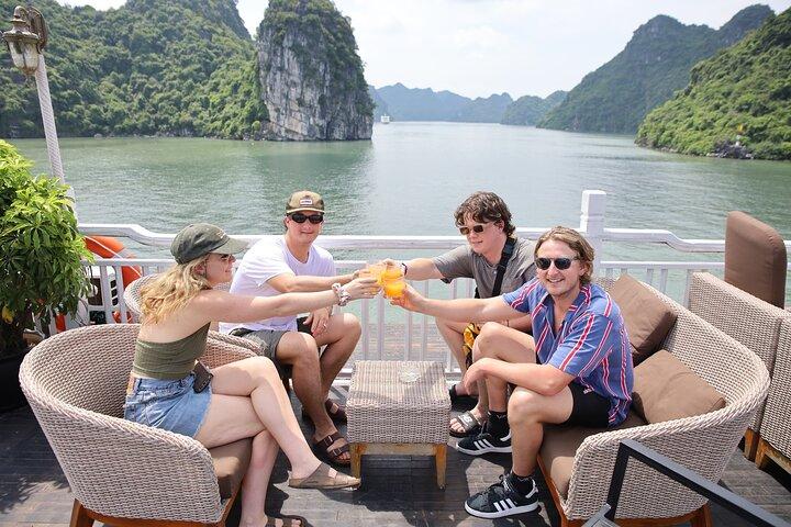 Oasis Bay Cruise 2days/1night Transfer Included From HANOI