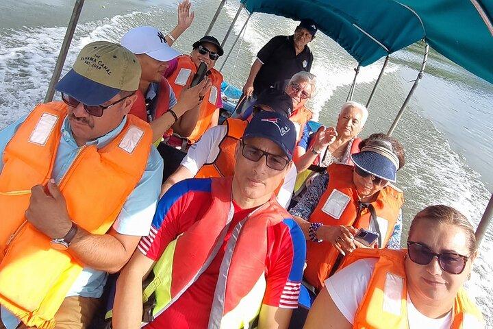 Gatun Lake Panamá Wildlife Adventure Guided Experience