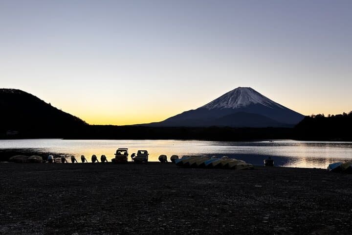 Mt Fuji Sunrise and Scenic Tour Private Journey to Experience