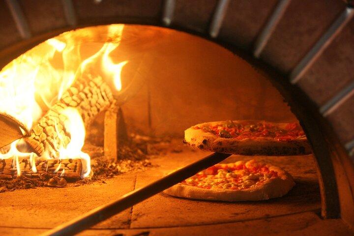 Hands-On Pizza Making Class & Farmhouse Tour with Sea Views