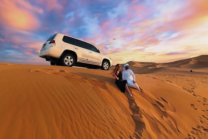 Private Dubai Desert Safari: BBQ Dinner, Sandboarding & 5 Shows