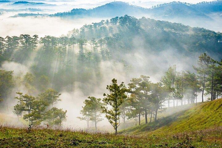 Da Lat Early Morning Cloud Hunting and Sunrise Tour 4:00–10:00 AM