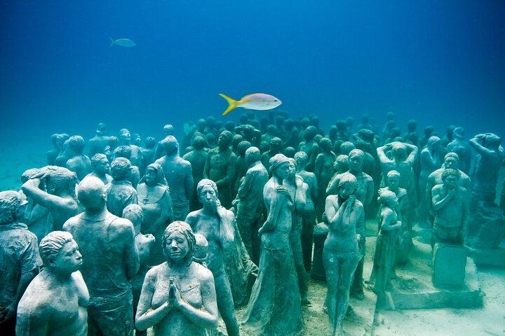 Isla Mujeres Albatross Plus All Inclusive with Ground Transportation