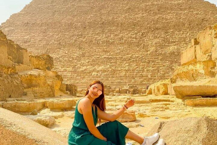 Tour To Pyramids Of Giza, Museum Visit & Dinner Cruise Combo