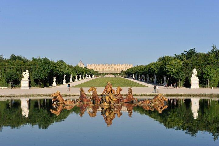 Full day Versailles and Louvre with Small Group