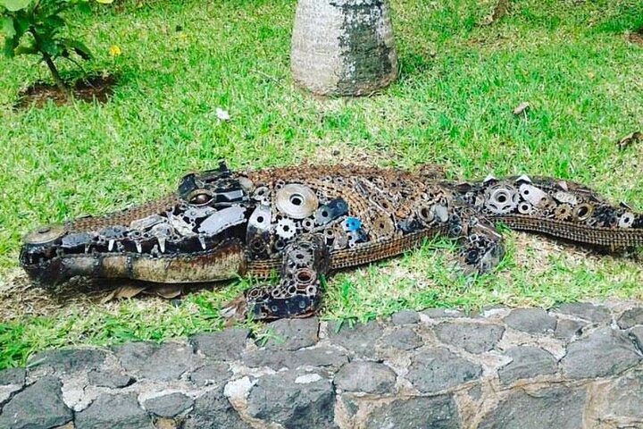 South Mauritius: Crocodile Park, 7-Coloured Earth and Lunch
