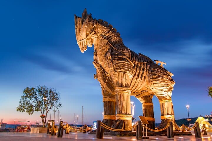 Troy Full-Day Guided Tour incl. Transfer, Ferry Tickets w/Lunch