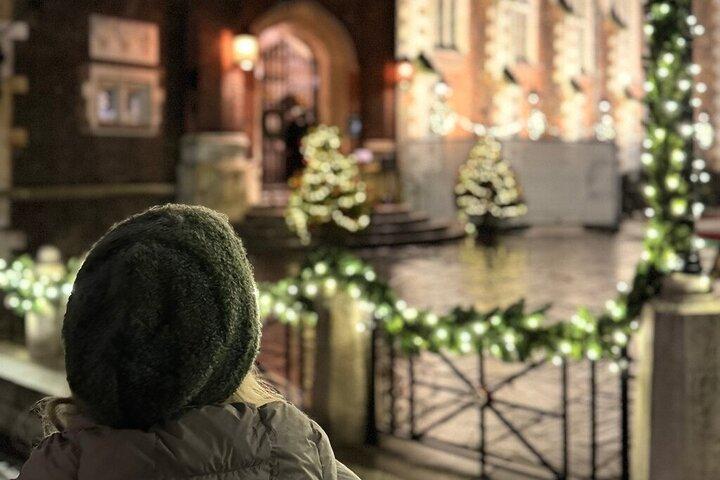 London Christmas Carol & Charles Dickens Small Group Walking Tour