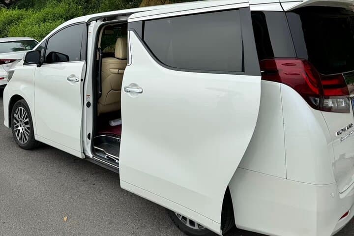 Tokyo Private Transfer from Tokyo center to Haneda Airport (HND)