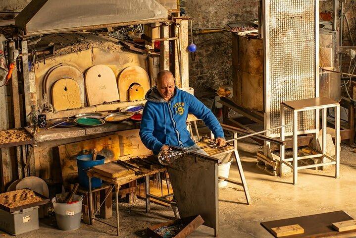 Murano Glassblowing Tour: Boat Ride & Factory Visit