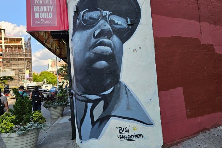New York: Hip-Hop, Murals, Sports & Dangerous Neighborhoods Tour