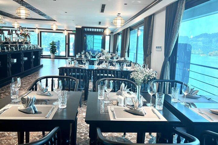 Lan Ha Bay and Halong Bay Luxury Overnight Cruise 2D1N from Hanoi