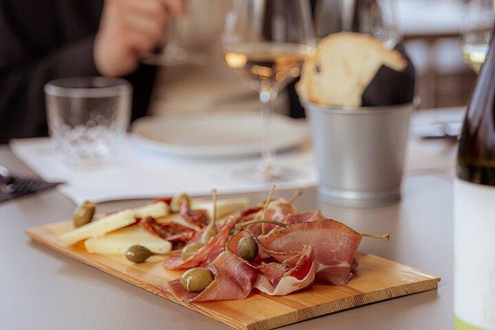 A Classic Tuscan Winery with Lunch in Montepulciano