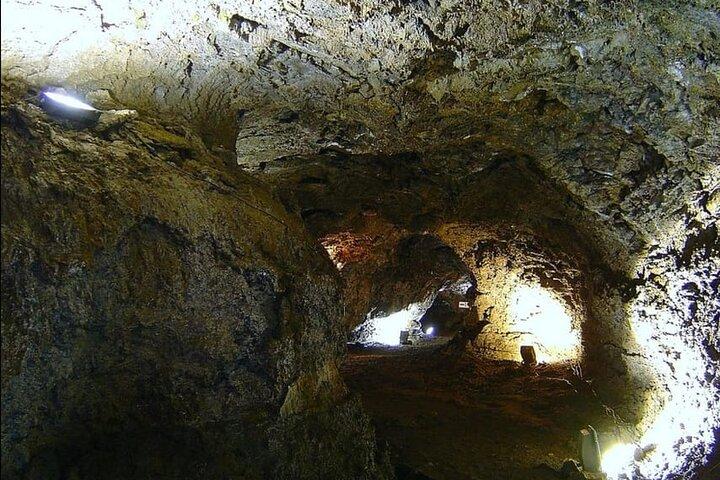 Half Day Tour - Algar do Carvão Lava Route