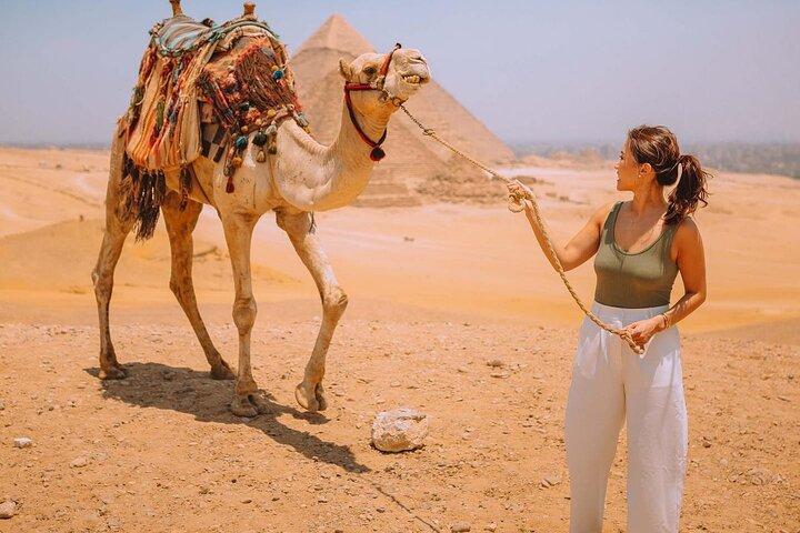 Top Rated Giza pyramids Tour and Sphinx from Cairo/Giza hotel