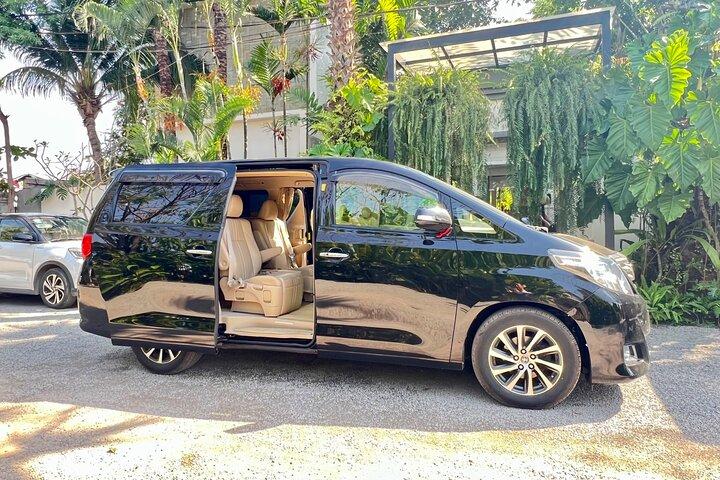 Taxi Siem Reap to Phnom Penh-English Speaking Driver