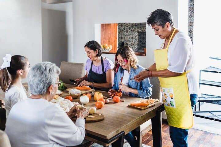 4h Cooking Class in Mexico City: 8 Recipes & Bottomless Drinks