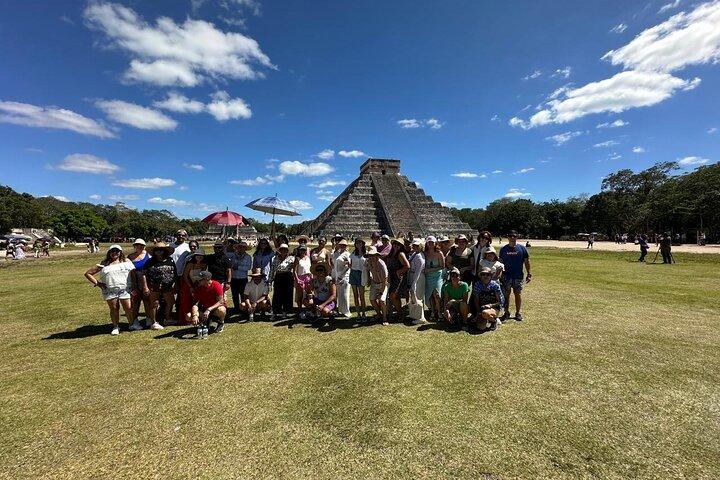Tour to Chichen Itza-Tickets, food and cenote