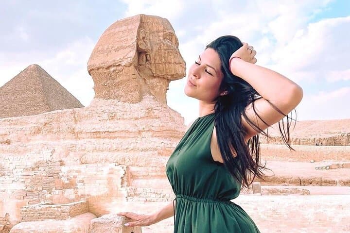 Private Tour Giza Pyramids, Sphinx, Egyptian Museum and Market