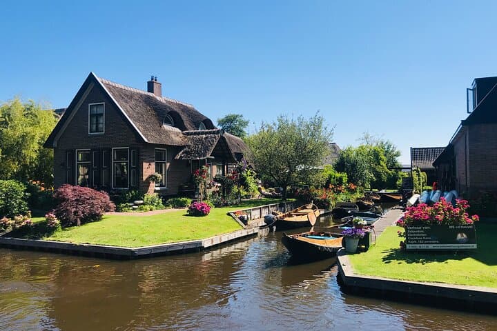 Zaanse Schans, Lego Village, Giethoorn Day Tour Incl. Boat Cruise