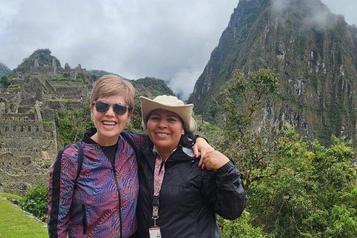 Private Tourist Guide in Machupicchu (From Aguas Calientes).