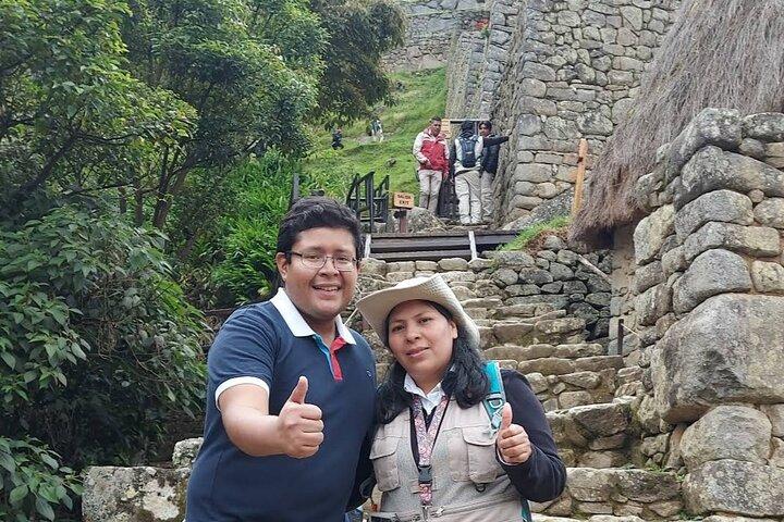 Private Tourist Guide in Machupicchu (From Aguas Calientes).