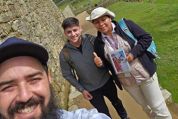 Private Tourist Guide in Machupicchu (From Aguas Calientes).