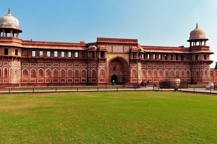 Taj Mahal, Agra Fort & Baby Taj Day Trip from Delhi by Car