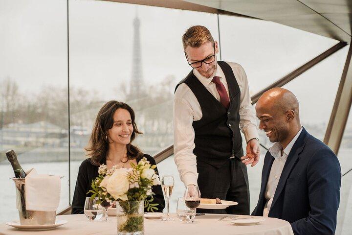 Bateaux Mouches® Special Marriage Proposal Dinner Cruise in Paris