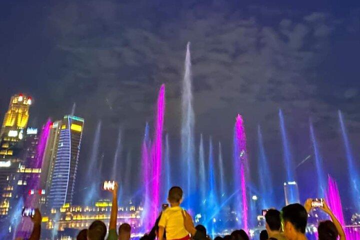 Singapore by Night: River Cruise, Light Shows & Iconic Lau Pa Sat
