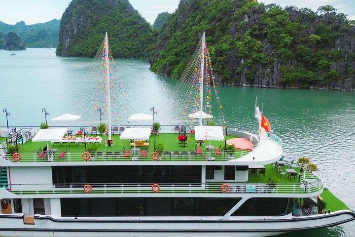 Hanoi to Halong Bay New 5 Star Cruise with Buffet Lunch