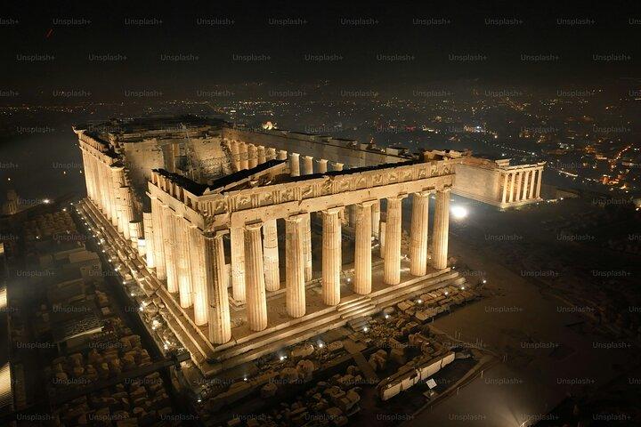 Night Tour of Athens in Spanish: Lighted City