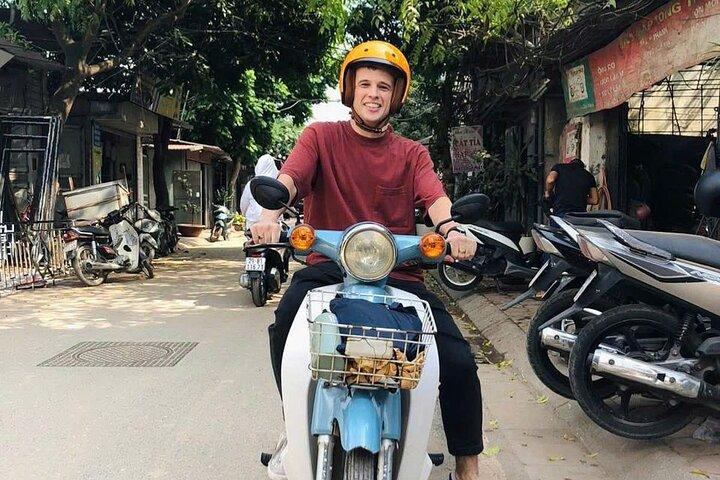 Motorbike Lesson in Hanoi