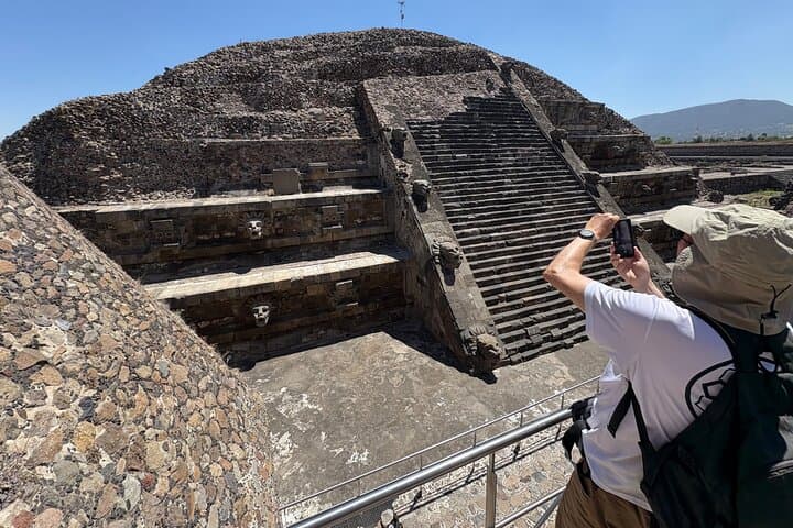 Teotihuacan Pyramids Private Tour from Mexico City