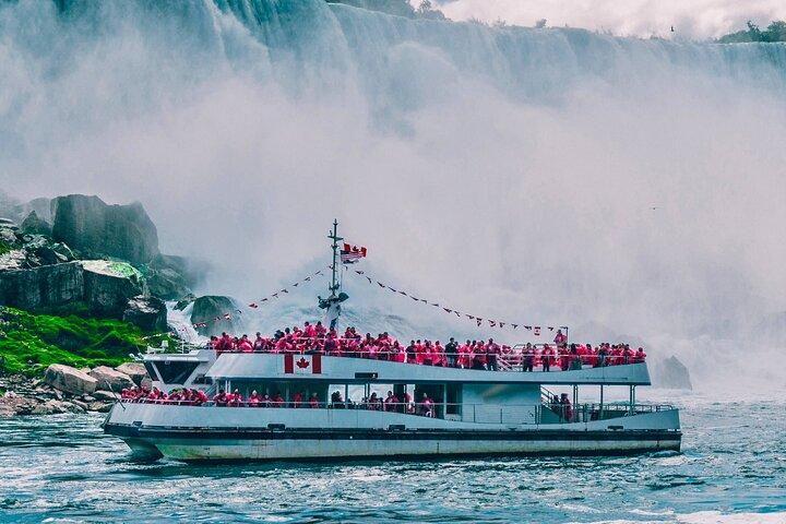 Toronto: Niagara Falls, Boat Cruise and Journey Behind the Falls