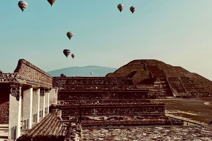 Teotihuacan Sunrise Tour from Mexico City