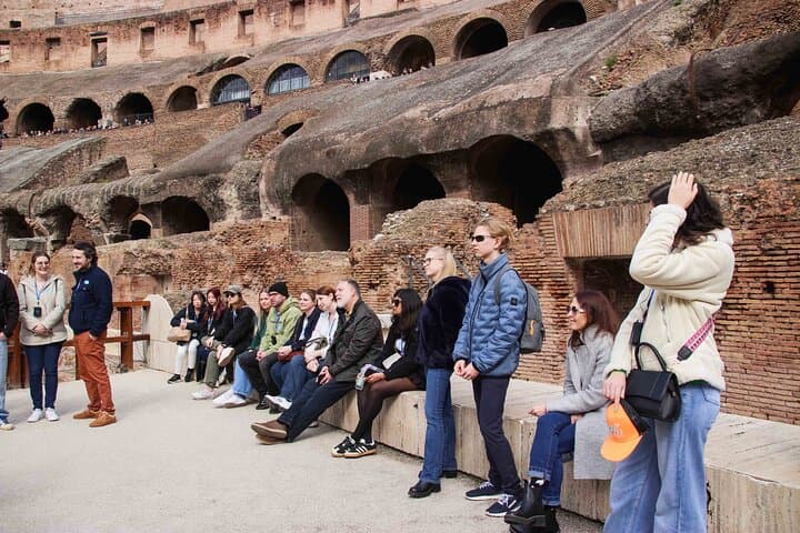 Rome: Colosseum Arena, Roman Forum & Palatine Hill Tour