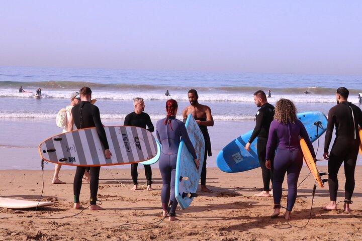 Surfing lessons with local instructors, Catch your fisrt wave
