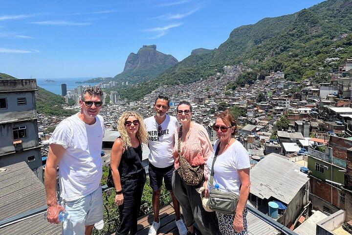 Group Rocinha Favela Tour
