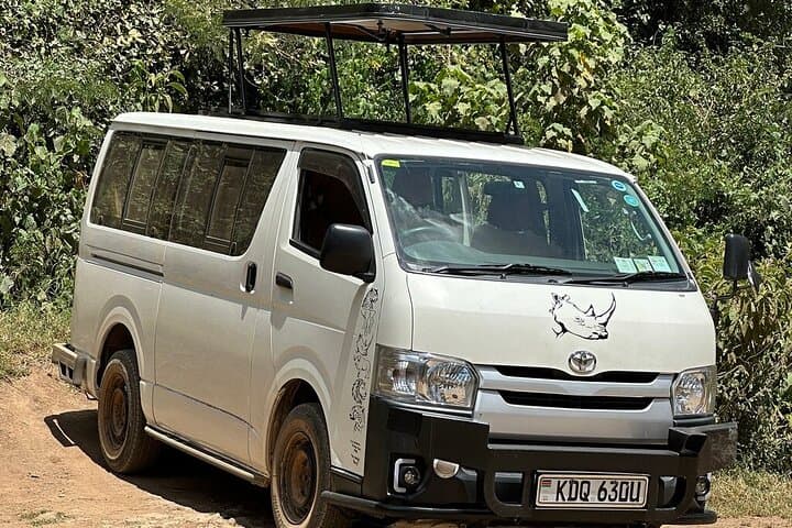 Day Trip: Lake Nakuru National Park and Lake Naivasha Boat Ride